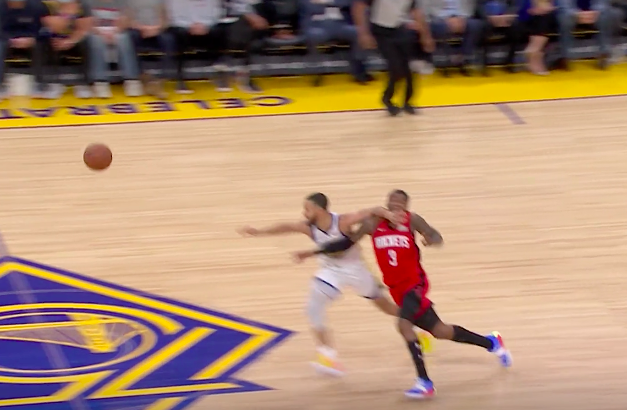  沃尔夫斯堡绝杀球争议判罚引发热议  